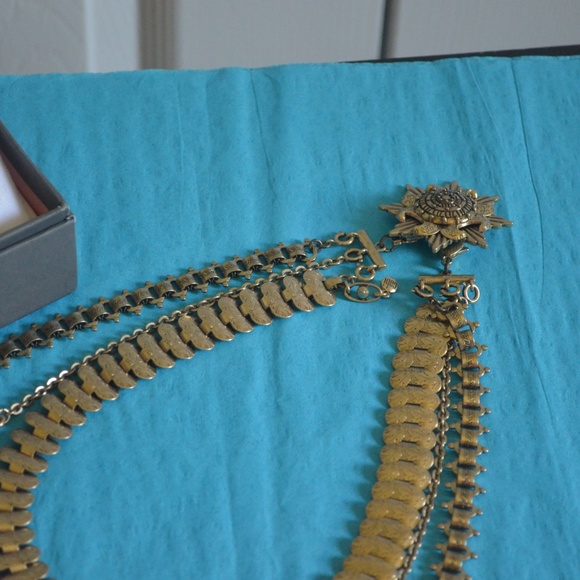 CAbi Style #2044 Trinity Necklace - Picture 3 of 6